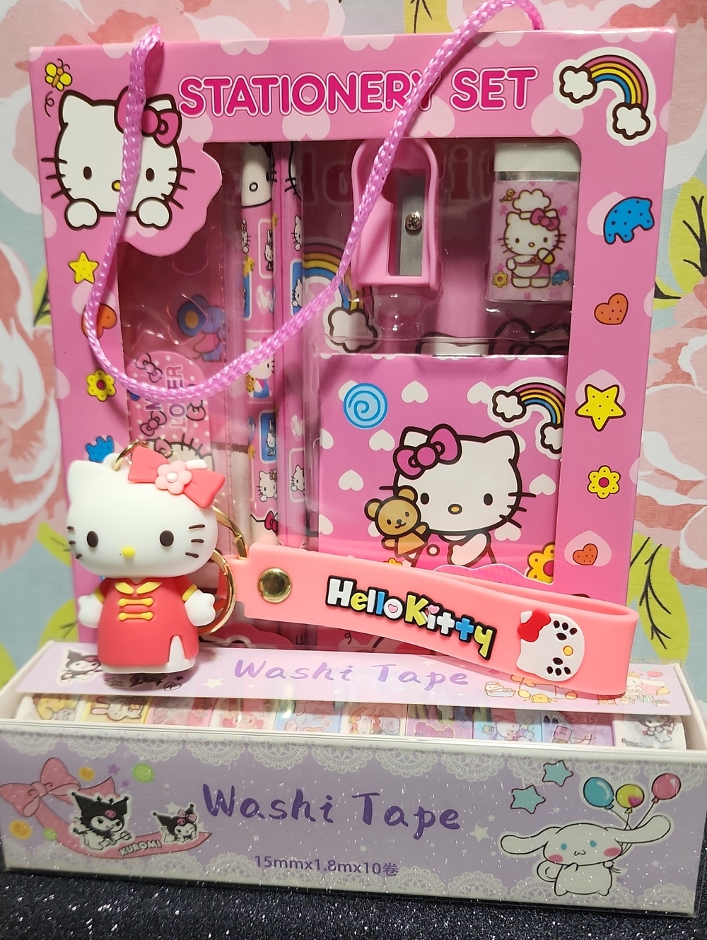 Hello Kitty Pink Stationery & Keychain Gift Set